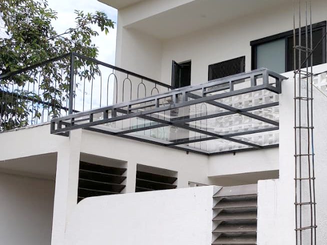 Kanopi dan Railing Villa Mrs Kerry Bali