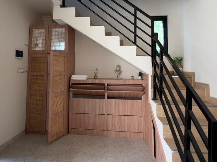 Railing Tangga Mrs Kerry